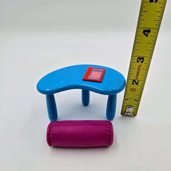 Barbie Dollhouse Accessory Lot 2005 Blue Kidney Shaped Table Pink Pillow Book - Picture 8 of 8